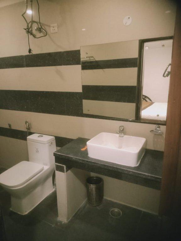 Oyo Hotel Blu Pebbles Near Delhi Airport Ню Делхи Екстериор снимка